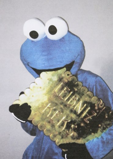 “Monstro das bolachas” rouba emblema de empresa em troca de biscoitos para crianças